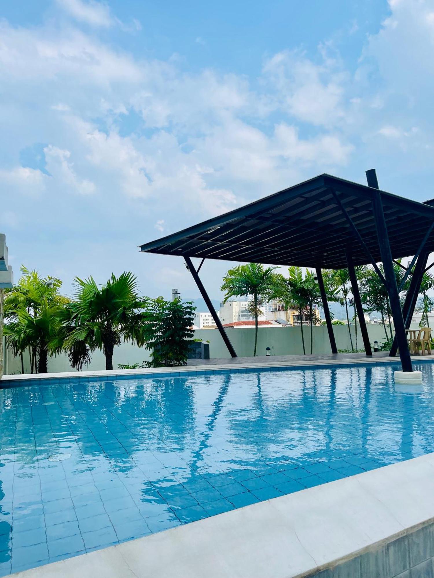 2-Bedroom Condo Unit With Balcony At Centrio Tower Beside Ayala Centrio Mall Downtown Cdo Кагаян де Оро Екстериор снимка